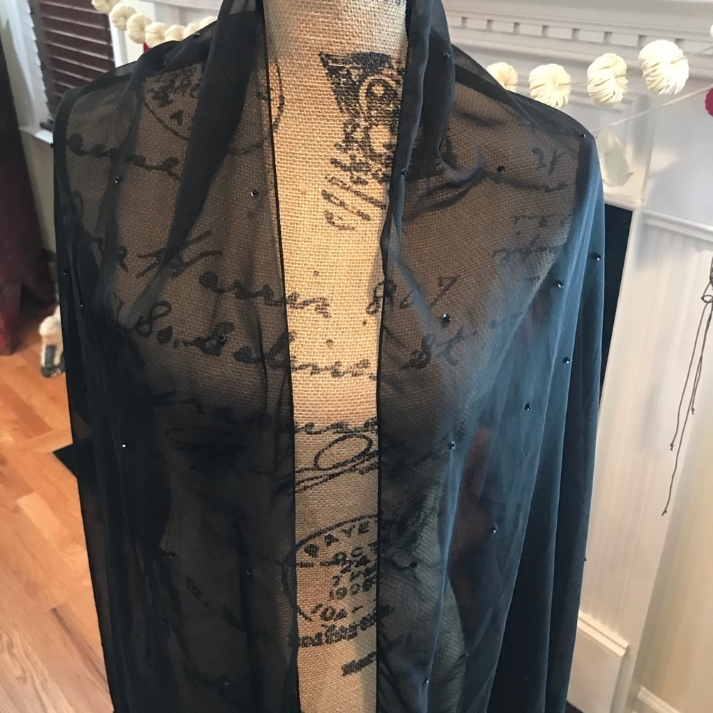 🧣Gorgeous Beaded Scarf - Picture 2 of 7